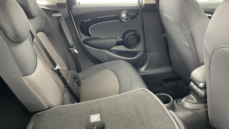 MINI Hatchback 1.5 Cooper Classic Premium 5dr Auto Petrol Hatchback